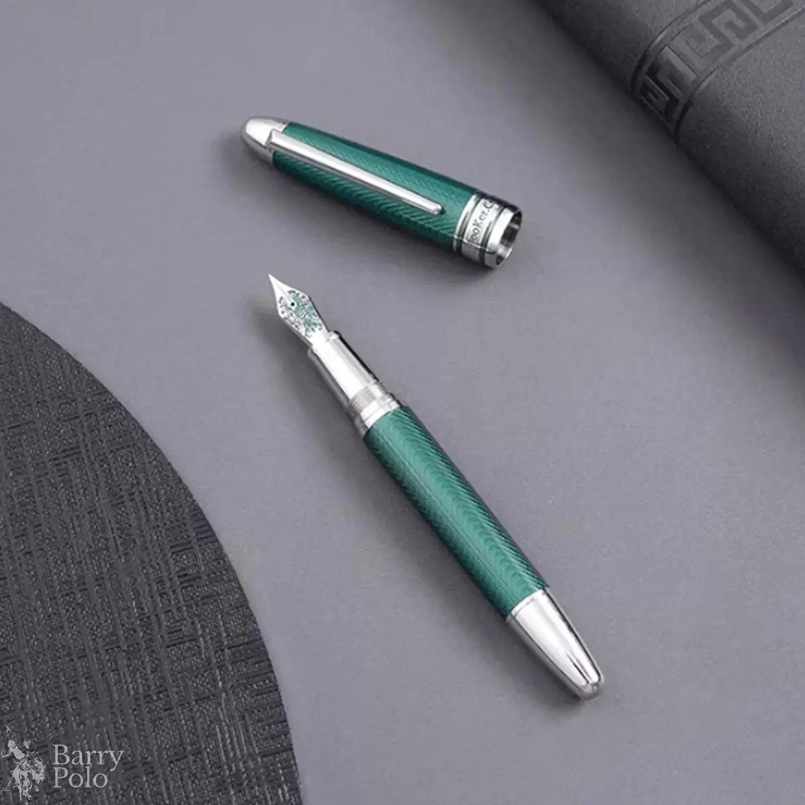BooKer.Cr Fountain Pen Premium F-Tip Elegant Dark Green Gift Pen Smooth Writing Ideal for Graduation Gift