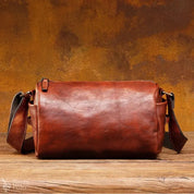 Retro Leather Men's Shoulder Messenger Bag Leisure Small Backpack Vegetable Tanned Leather Bucket Bag Hand-Painted Pillow Bag